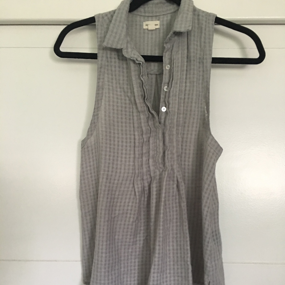 Silence & Noise Sleeveless button up